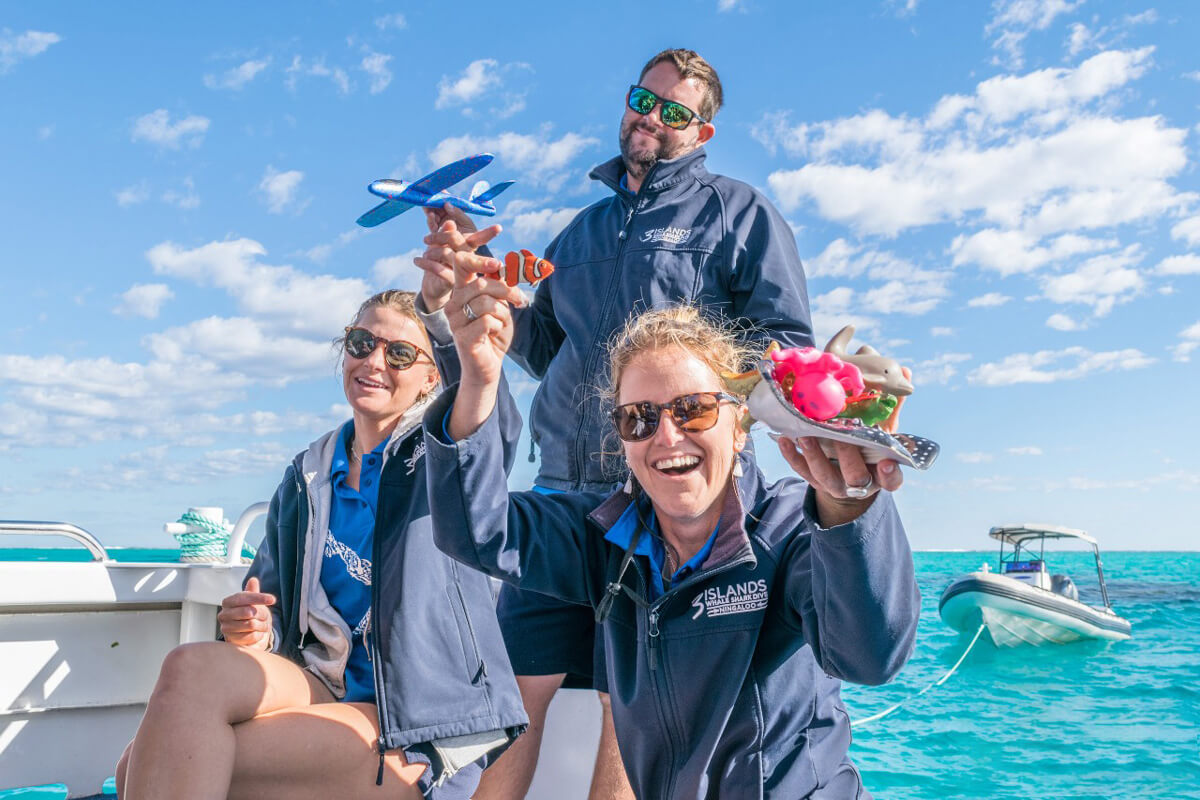 whale shark ningaloo tour