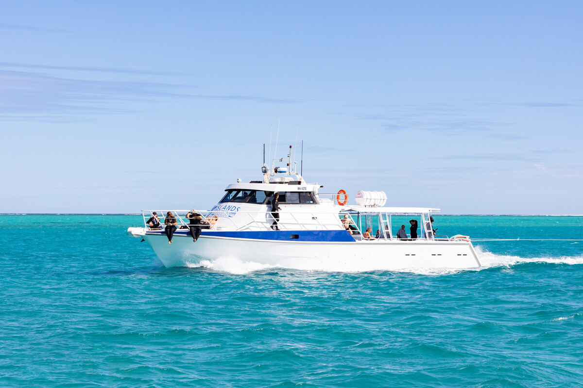 three islands boats