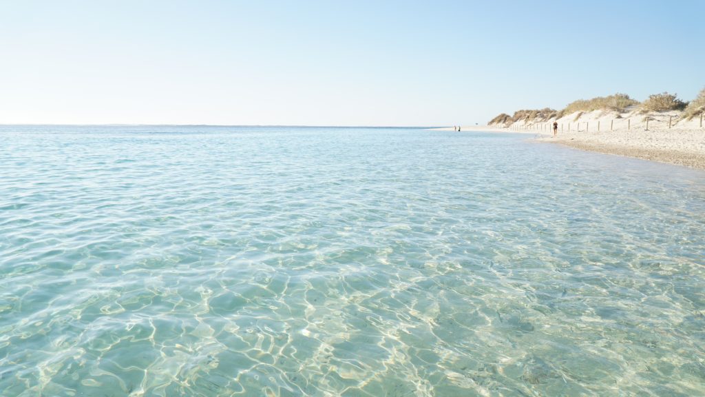 Bundegi Beach